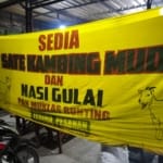 Sate Kambing Pak Muklas di Pasar Runting Pati.