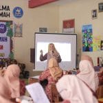 Buda Luluk fasilitator Program Sekolah Penggerak saat di Tayu Pati.