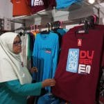 Kaos Bertuliskan Dialek Khas Pati Menjadi Favorit Pemudik Sebagai Oleh-oleh
