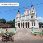 Viral Ada Masjid Unik Bergaya Eropa di Pelosok Desa Soneyan Pati, Mirip Kastil ?