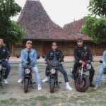 Momen Langka! The Dudas Minus One ‘Nongkrong’ di Rumah Komika Asli Pati, Coki Anwar