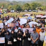 Aksi Damai di Sukolilo: Warga Serukan Dukungan untuk Bupati Sudewo