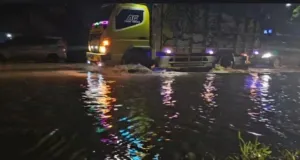 Banjir Limpasan Sungai Widodaren Lumpuhkan Jalur Pantura Pati-Rembang