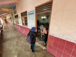 Banjir Rendam SD di Desa Ketitangwetan, Siswa Terpaksa Diliburkan
