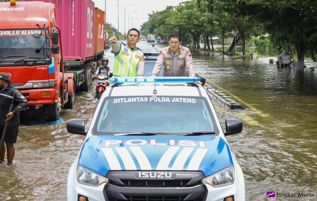 Kapolda Jateng Tinjau Banjir Pantura Kaligawe, Pastikan Pelayanan Optimal untuk Warga Terdampak