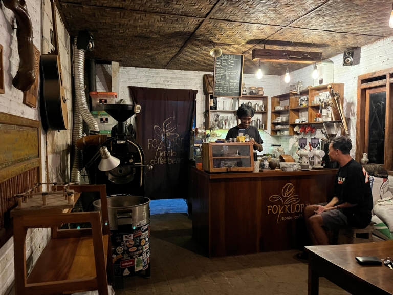 Jepalo Coffee Folklore: Kedai Kopi di Pati dengan Pesona Pedesaan dan Biji Lokal Pegunungan Muria