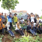 Selamatkan Karst Kendeng, SMAN 1 Jakenan dan Komunitas Lingkungan Tanam Pohon di Gunung Panti