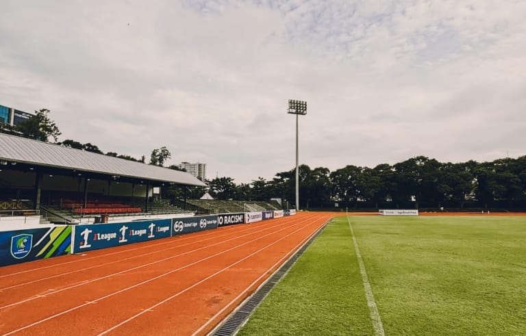 Stadion Sriwedari Solo kandang alternatif Persiku Kudus.