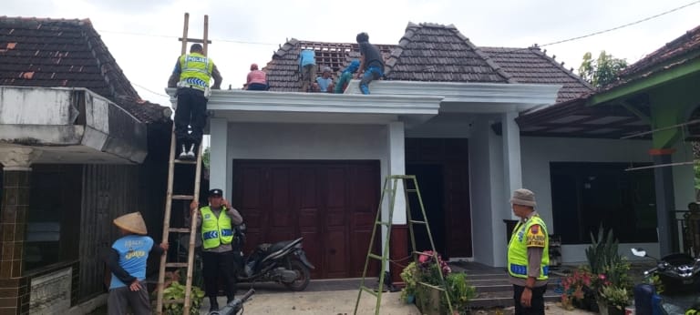 21 Rumah Rusak di Desa Kebowan Akibat Puting Beliung, Warga Diminta Waspada Cuaca Ekstrem