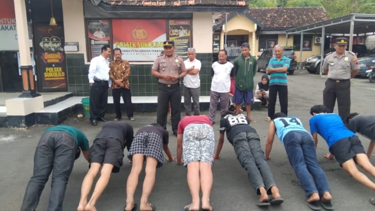 Tongtek Berujung Tawuran di Sukolilo: Polisi Amankan Belasan Remaja dan Terapkan Restorative Justice
