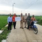 BRI Salurkan Bantuan Rp100 Juta untuk Pembangunan Jalan Pertanian di Desa Bumiayu 