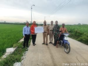 BRI Salurkan Bantuan Rp100 Juta untuk Pembangunan Jalan Pertanian di Desa Bumiayu 