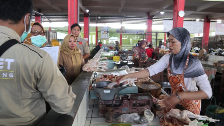 Pemeriksaan Daging Jelang Lebaran di Pati, Dispertan Pastikan Layak untuk Dikonsumsi