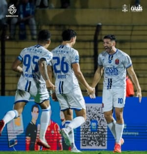 Borja Martinez merayakan gol yang membuka keunggulan Persijap Jepara atas PSIM Jogja.