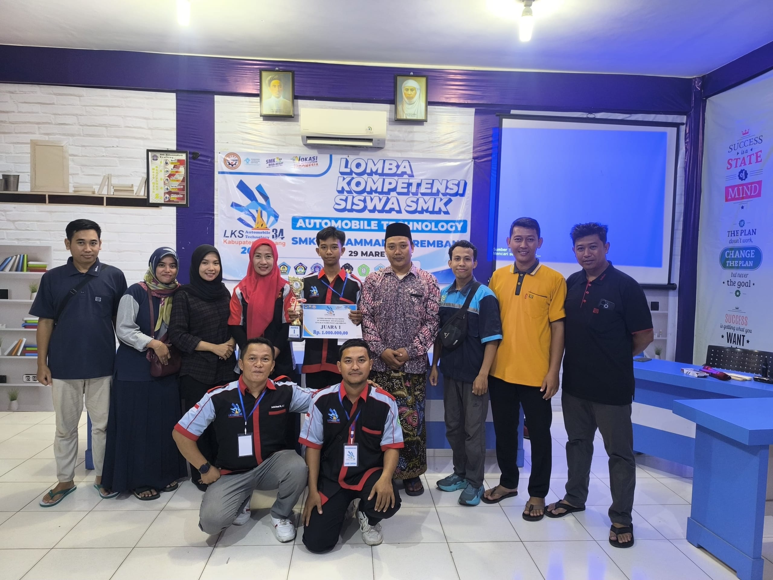 Siswa SMK NU Lasem Sabet Juara 1 LKS Bidang Automobile Technology