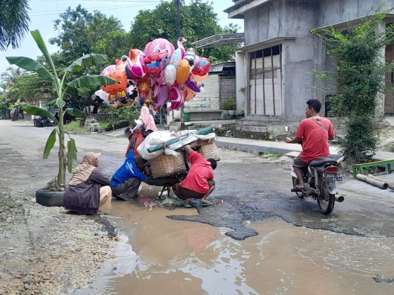 DPUTR Pati Siapkan Anggaran Rp1,25 Miliar, Jalan Rusak Kayen Akan Dibeton