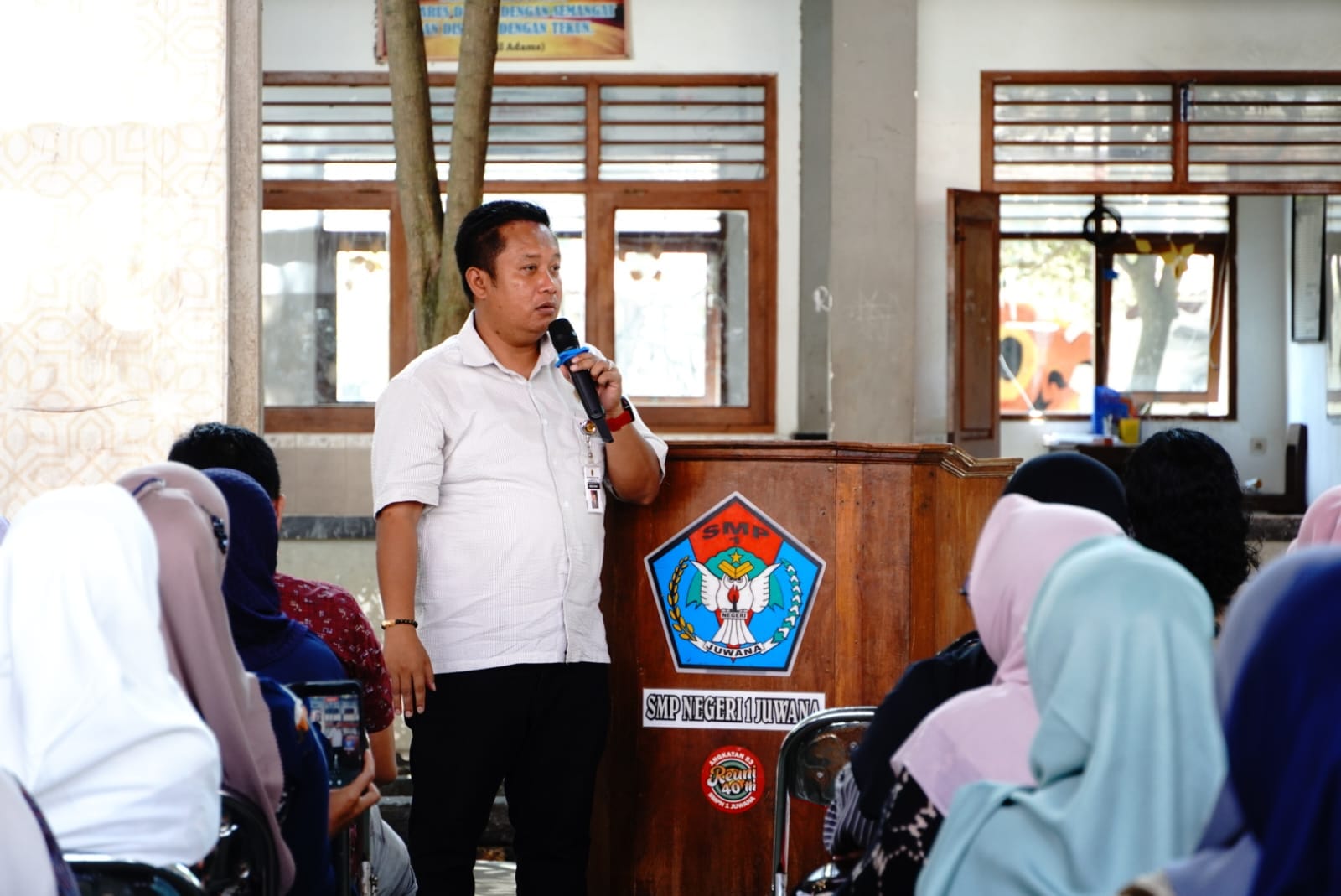 Sosialisasi Permendikbud di SMPN 1 Juwana, Ketua Komisi D DPRD Pati Soroti Kualitas Pembangunan