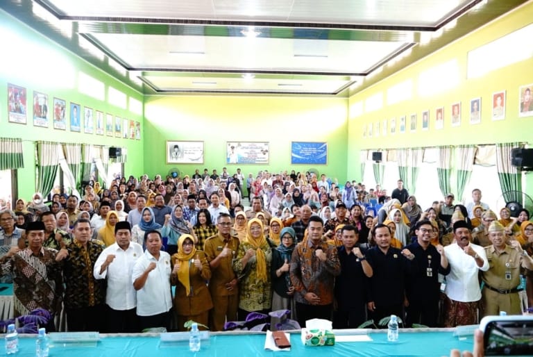 Komisi D DPRD Pati Tinjau Langsung Sosialisasi Komite Sekolah di SMPN 1 Tayu