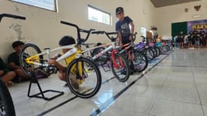 Puluhan sepeda BMX dipamerkan dalam kontes yang digelar di Desa Winong Pati.