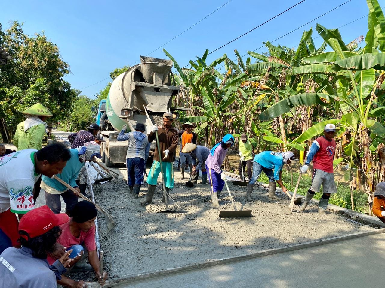 Ketua Komisi C DPRD Pati Hadiri Sosialisasi Bankeu Sarpras Desa: Pembangunan Jalan Wajib Gunakan Hotmix atau Beton