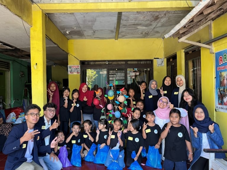Menyemai Semangat Literasi Anak-Anak di Desa Kaliputu, Sinergi Mahasiswa Psikologi UMK dan Sanggar Tari RASTI