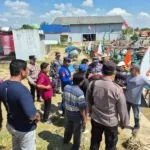 Pastikan Tepat Sasaran, Satpolairud dan Instansi Terkait Verifikasi QR Code Solar Subsidi Nelayan di Banyutowo