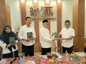 Mahasiswa S3 UIN Sunan Kudus Luncurkan Buku Islam dan Teori-Teori Sosial Humaniora, Perkuat Budaya Literasi Akademik