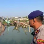 Satpolairud Polresta Pati Susuri Sungai Silugonggo Pantau Kapal Tidak Beroperasi