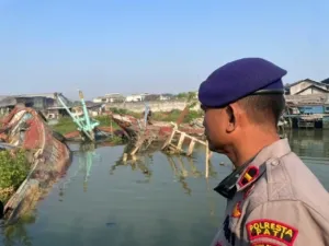 Satpolairud Polresta Pati Susuri Sungai Silugonggo Pantau Kapal Tidak Beroperasi