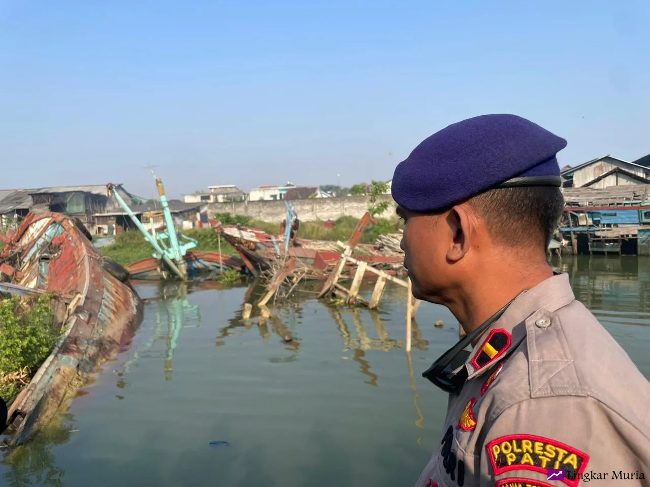 Satpolairud Polresta Pati Susuri Sungai Silugonggo Pantau Kapal Tidak Beroperasi
