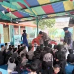 Satpolairud Polresta Pati Gelar Polisi Sahabat Anak di TK Kemala Bhayangkari
