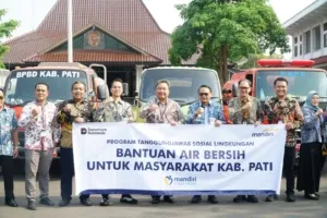 Bank Mandiri Salurkan 70 Tangki Air Bersih, Chandra Dorong Bantuan Kebencanaan Berkelanjutan